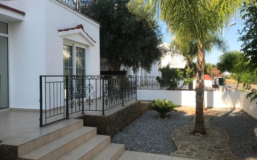 İskele Bahçalar Kiralık 5+1 Villa
