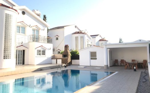 İskele Bahçalar Kiralık 5+1 Villa